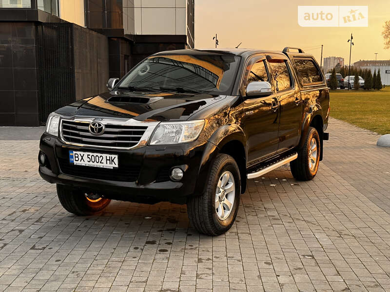 2012 toyota hilux