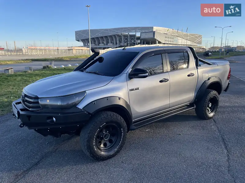 2016 toyota hilux