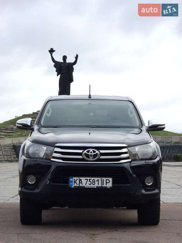 2017 toyota hilux