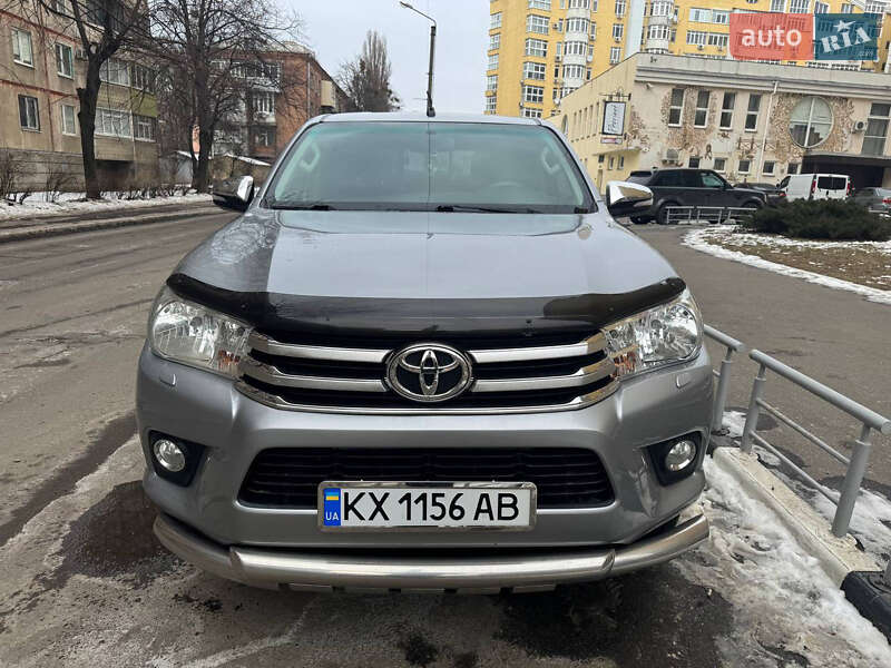 2016 toyota hilux