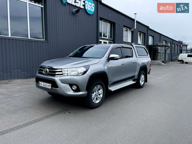 2017 toyota hilux