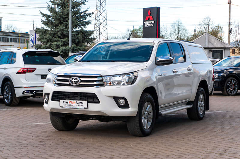 2019 toyota hilux