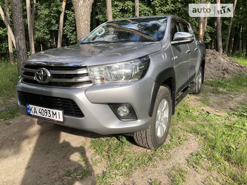 2019 toyota hilux