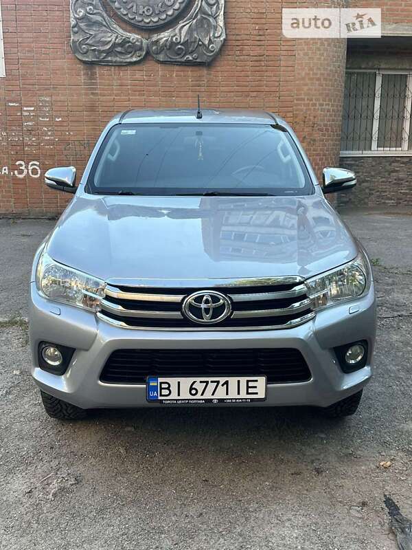 2017 toyota hilux