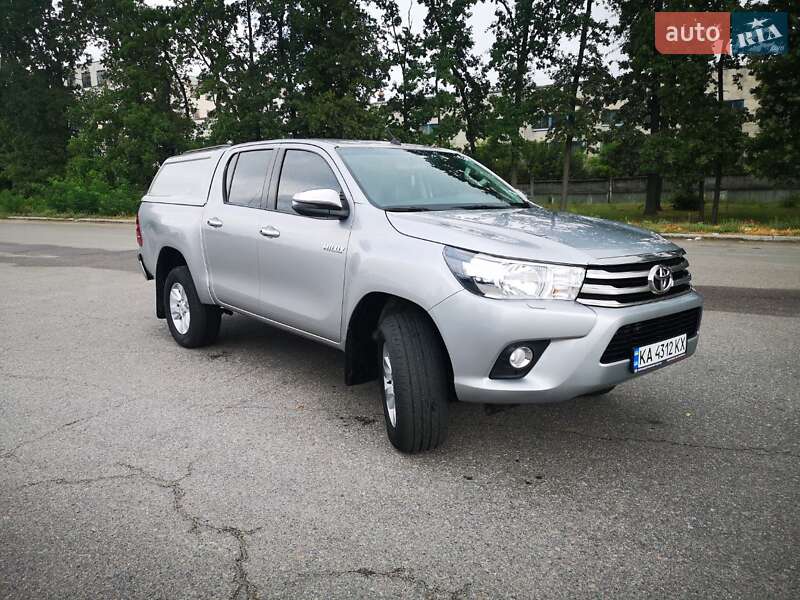 2019 toyota hilux