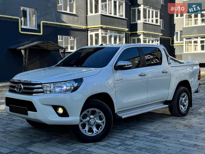 2017 toyota hilux