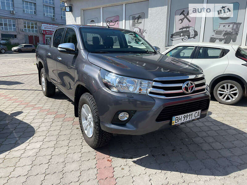 2015 toyota hilux