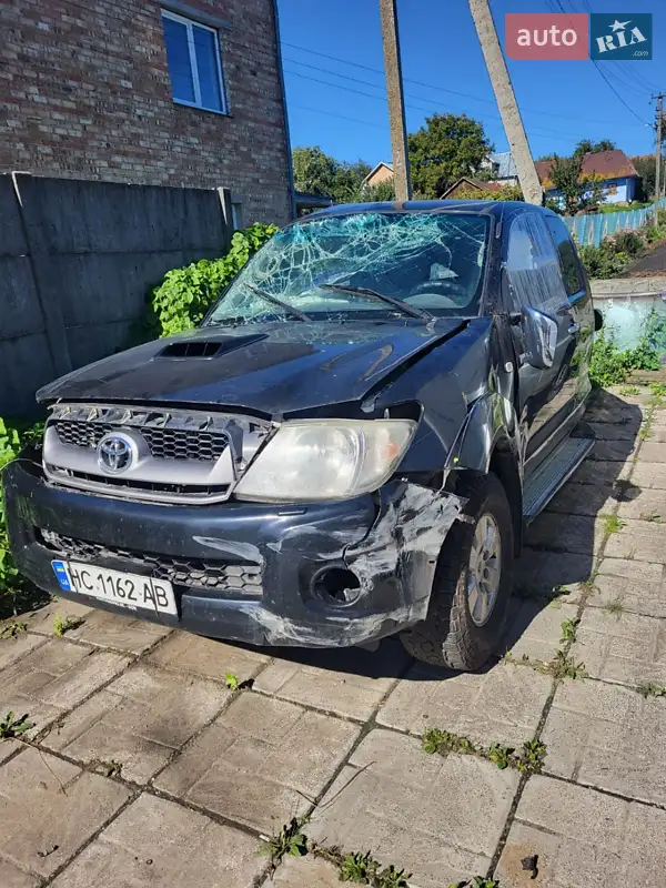 2011 toyota hilux