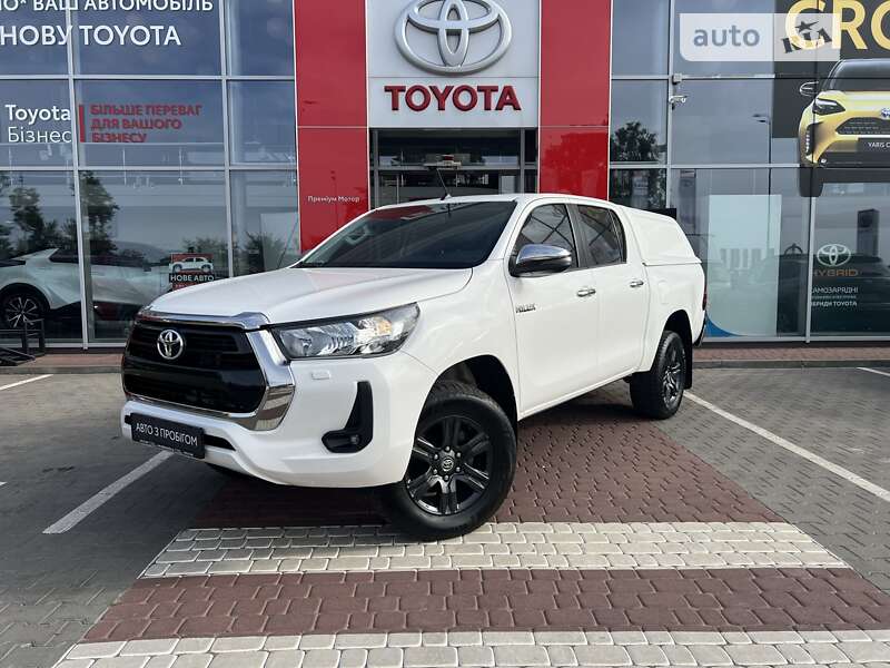 2021 toyota hilux