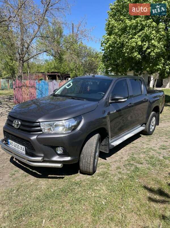 2016 toyota hilux