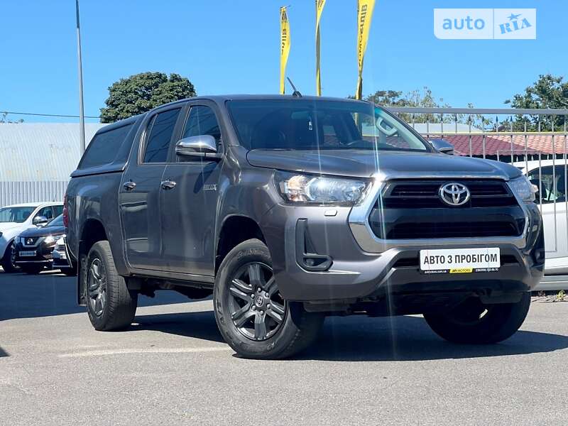 2021 toyota hilux