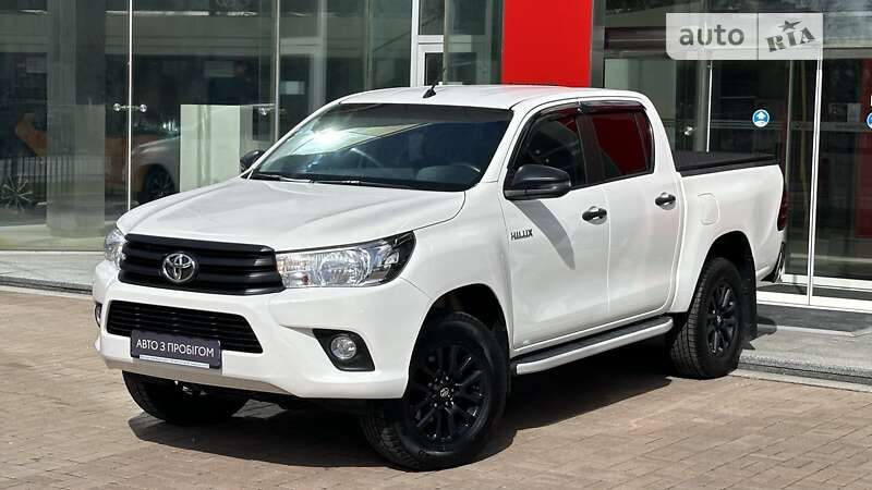 2019 toyota hilux
