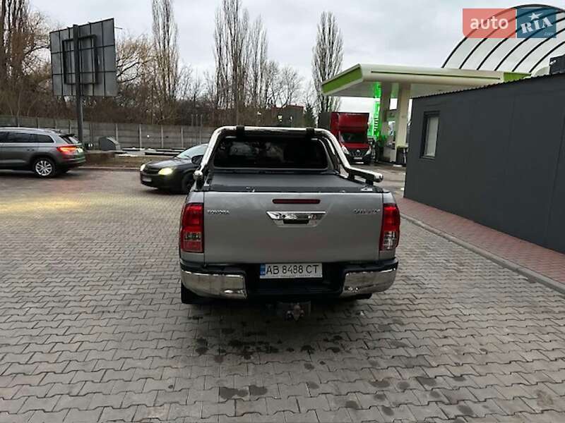 2020 toyota hilux