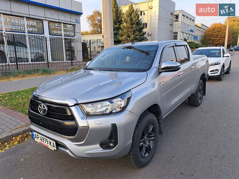 2022 toyota hilux
