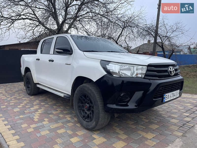 2017 toyota hilux