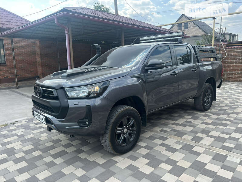 2021 toyota hilux