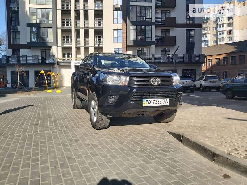 2019 toyota hilux