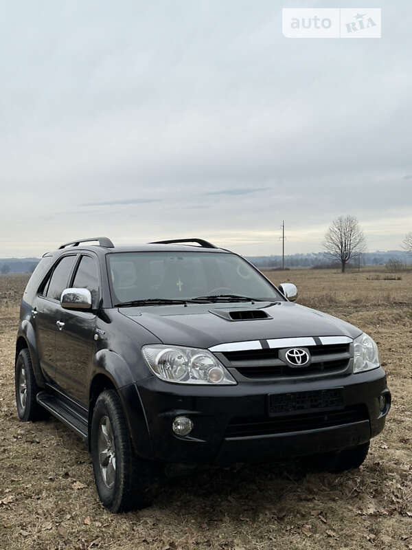 2007 toyota fortuner