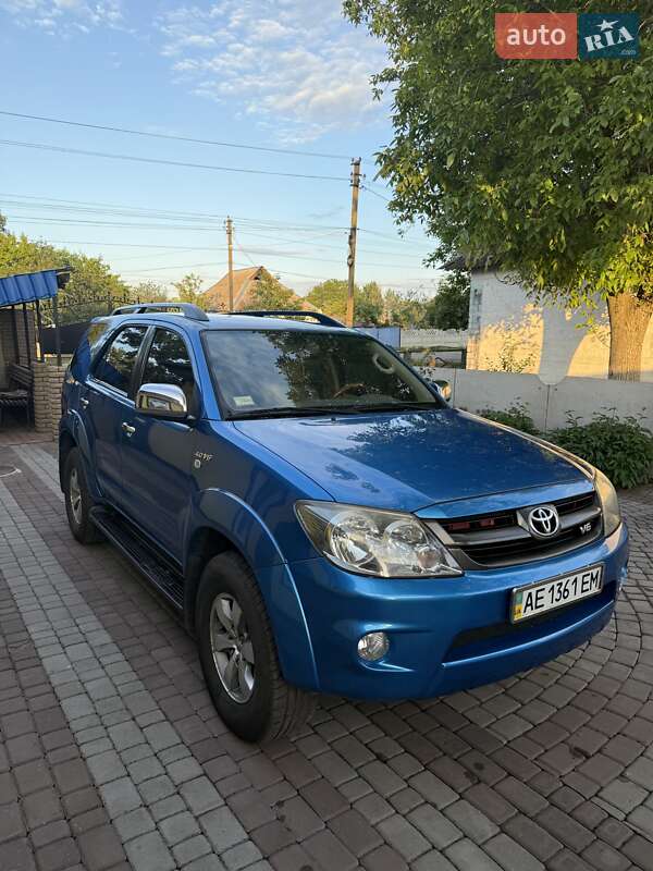 2007 toyota fortuner
