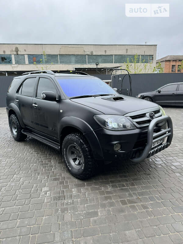 2006 toyota fortuner