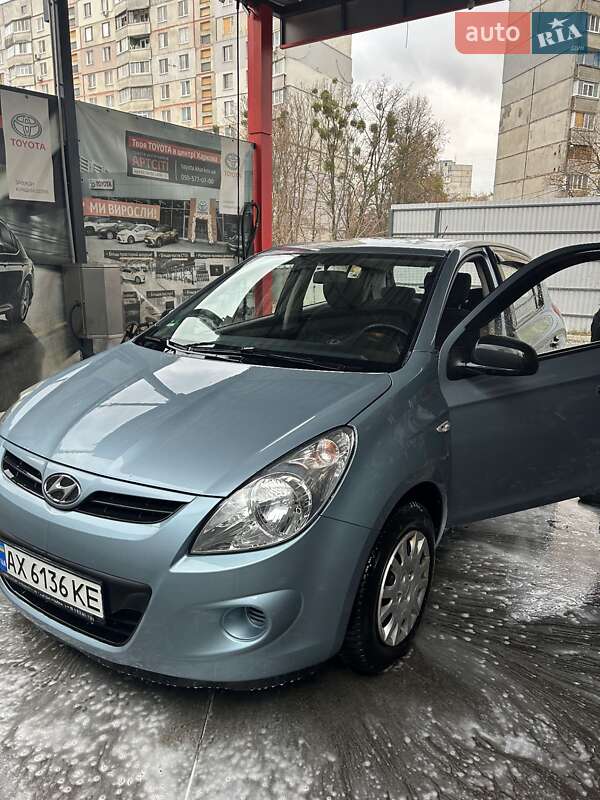 2010 hyundai i20