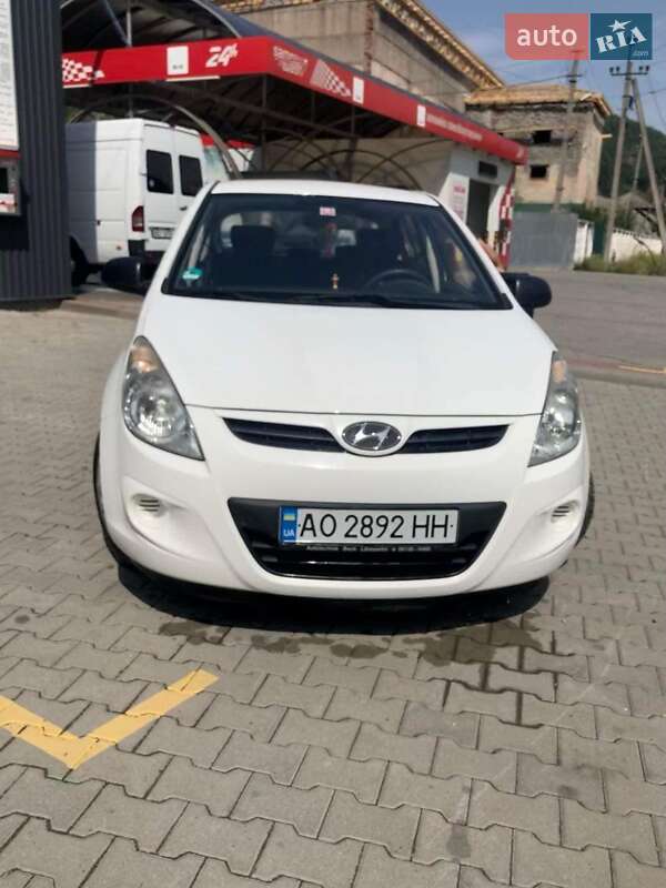 2010 hyundai i20