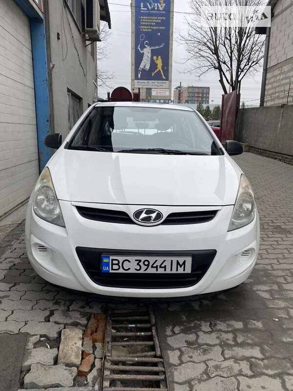 2010 hyundai i20