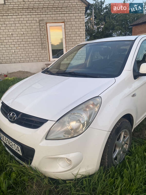 2010 hyundai i20