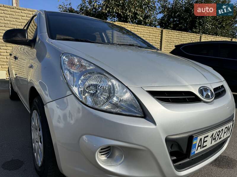 2011 hyundai i20