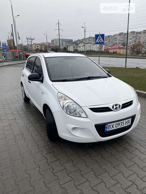 2011 hyundai i20