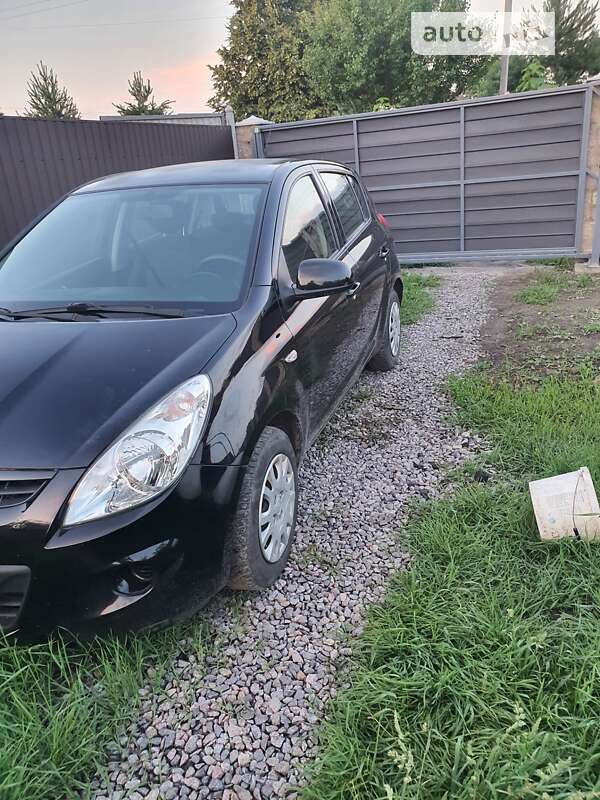 2011 hyundai i20