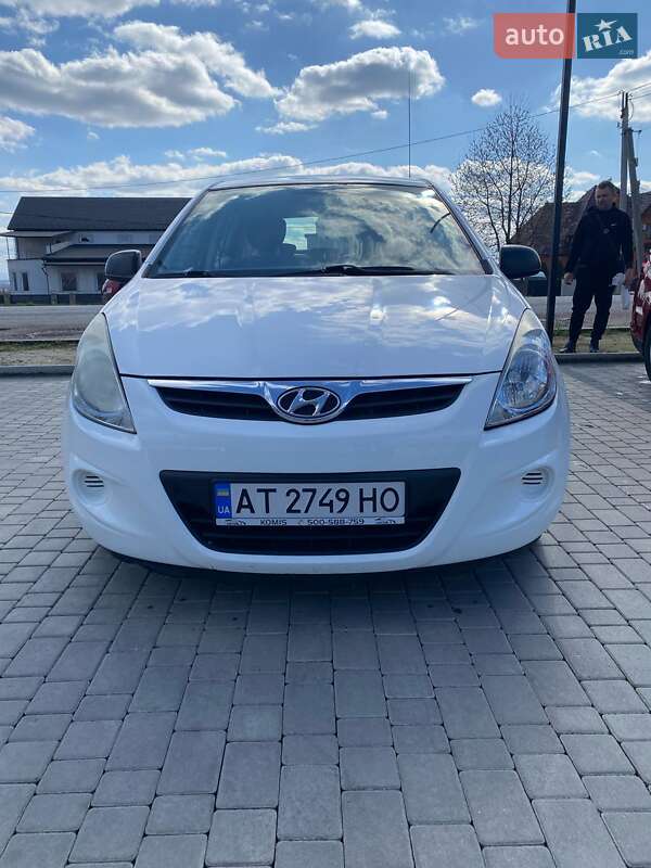 2011 hyundai i20