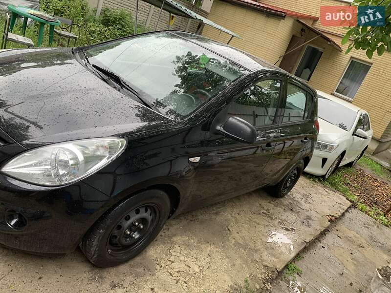 2012 hyundai i20