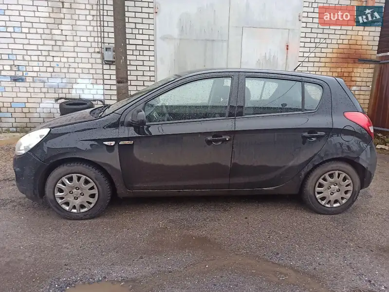 2011 hyundai i20