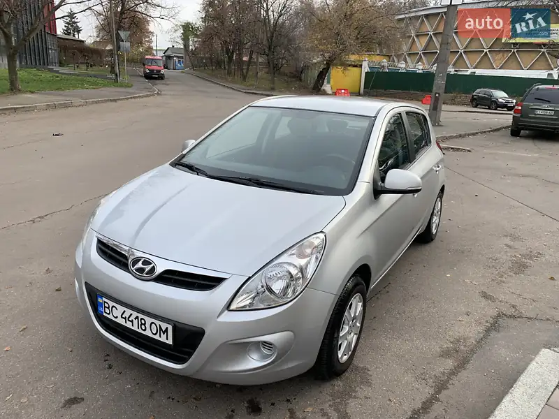 2011 hyundai i20