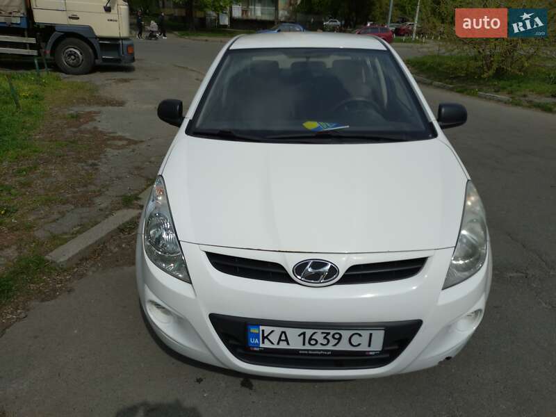 2011 hyundai i20