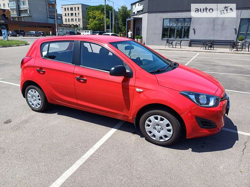 2012 hyundai i20