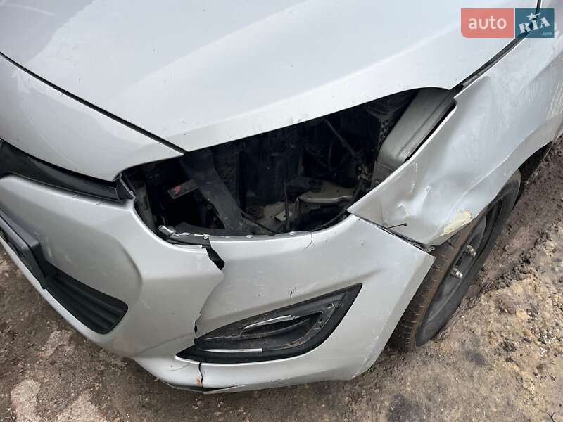 2012 hyundai i20