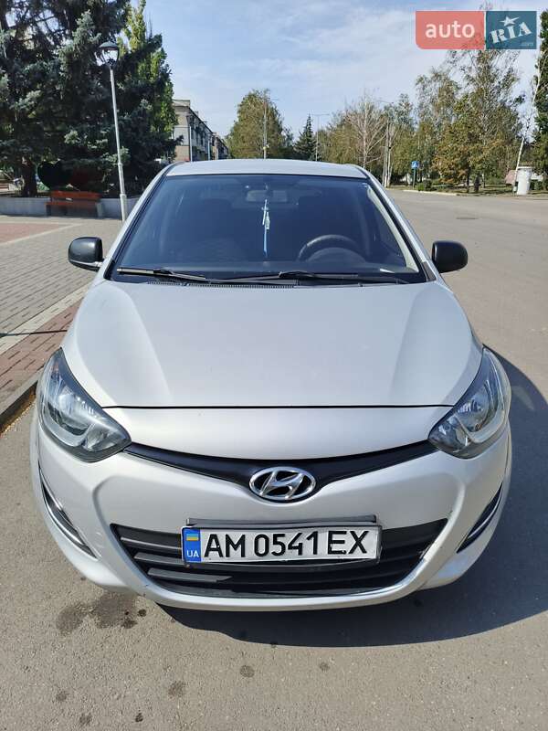 2013 hyundai i20