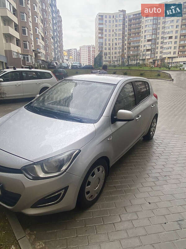 2014 hyundai i20
