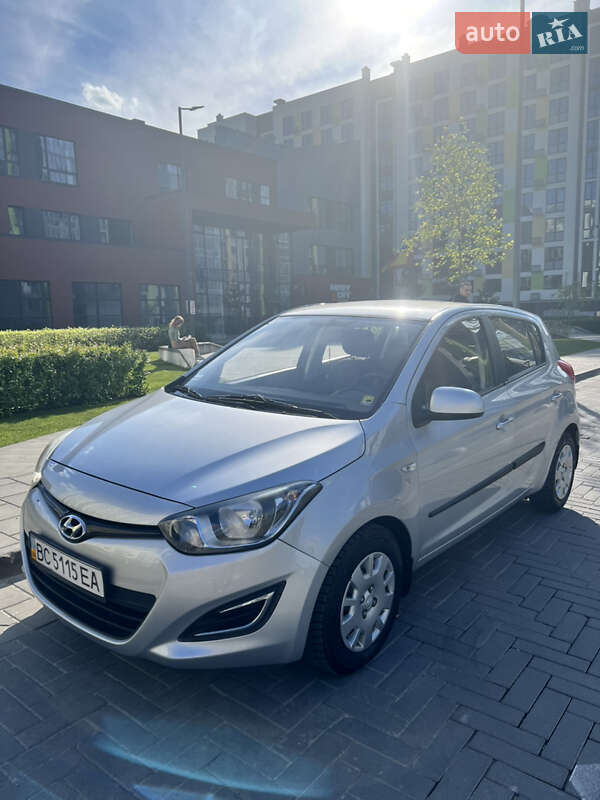 2013 hyundai i20