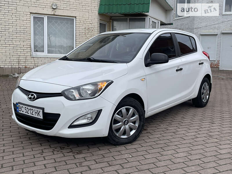 2013 hyundai i20