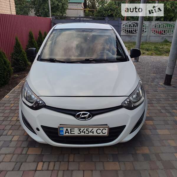 2014 hyundai i20
