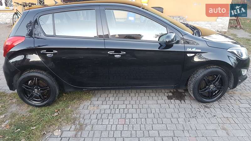 2014 hyundai i20