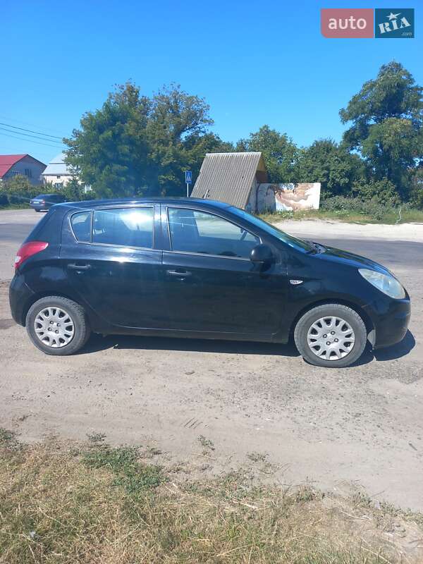 2011 hyundai i20