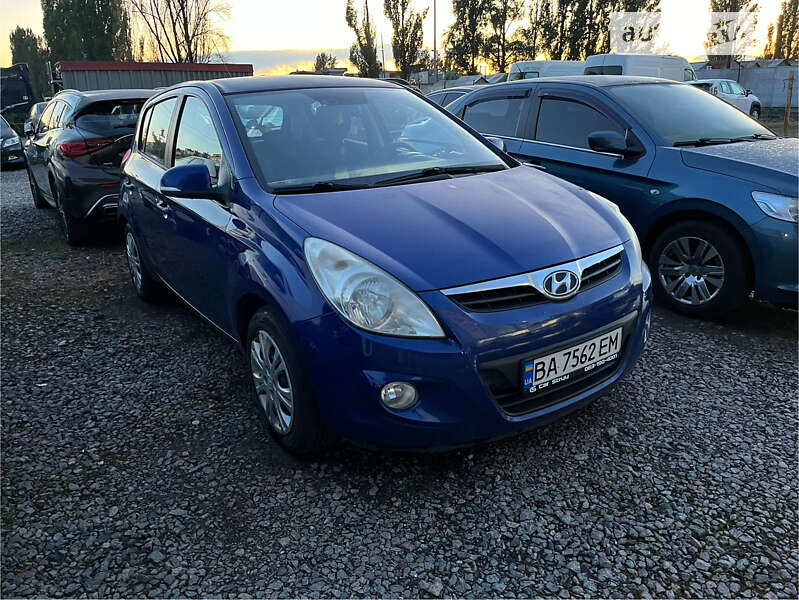 2011 hyundai i20