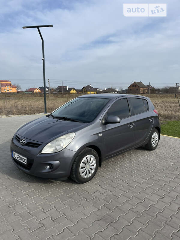 2011 hyundai i20