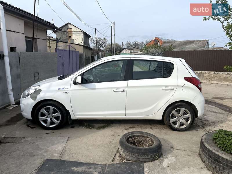 2011 hyundai i20