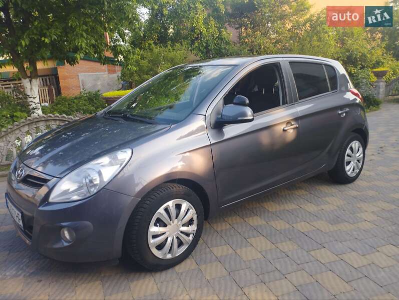2011 hyundai i20