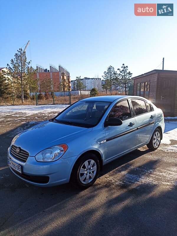 2009 hyundai accent